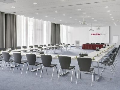 Intercityhotel Hauptbahnhof 4* Berlin