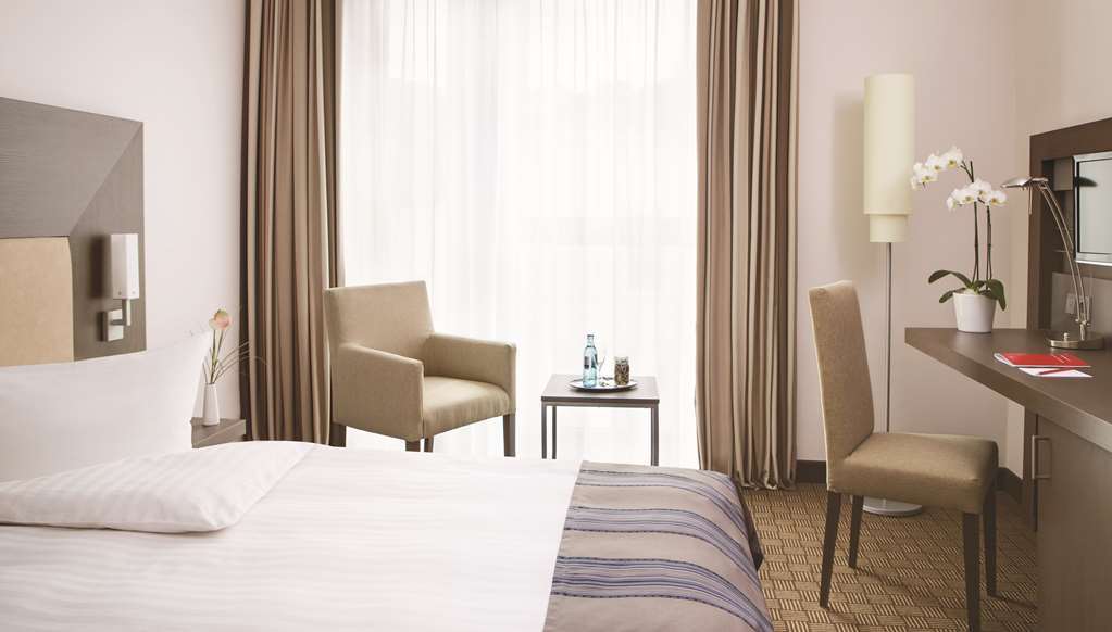 Intercityhotel Hauptbahnhof Hotel 4*