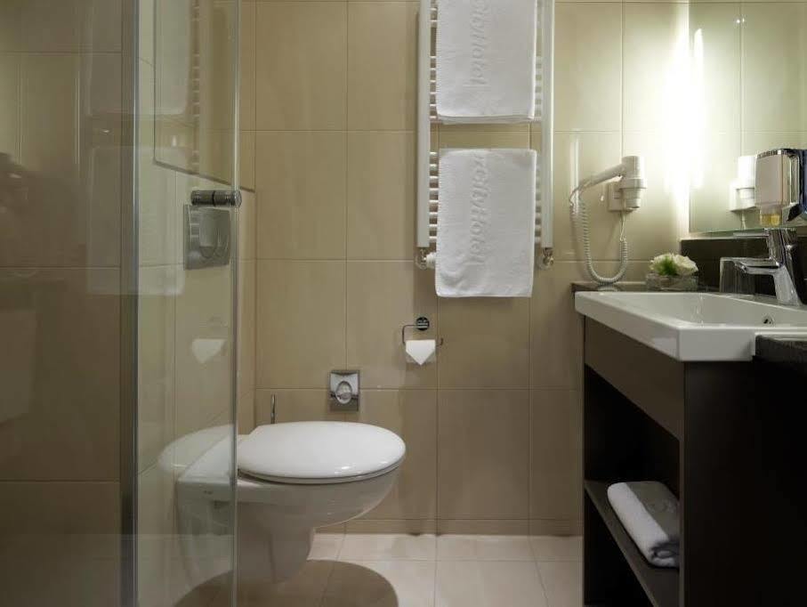 Intercityhotel Hauptbahnhof 4*